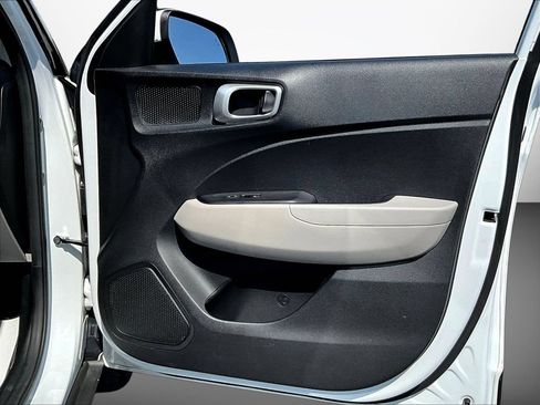 Certified 2022 Hyundai Venue SEL w/ Cargo Package FWD image 26