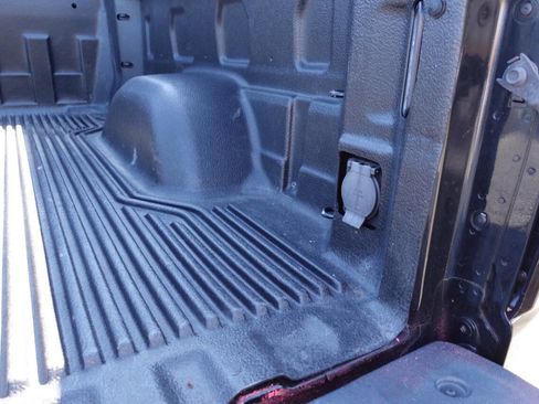 Used 2024 GMC Sierra 1500 Elevation image 23