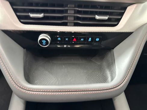 Used 2025 Ford Explorer Active image 23