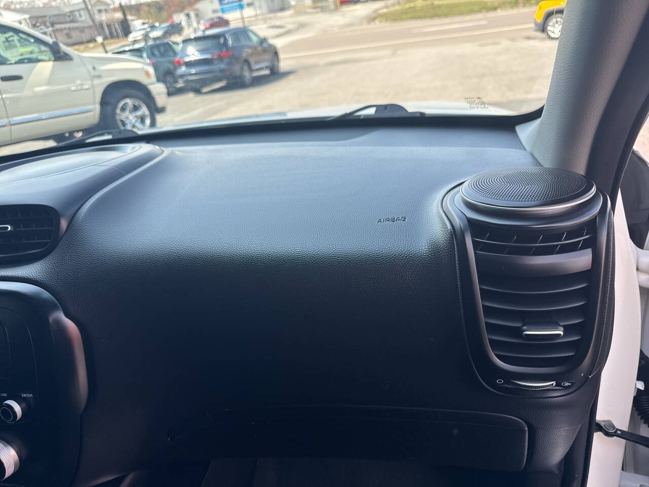 Used 2018 Kia Soul FWD image 26