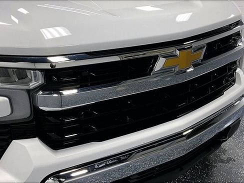 Used 2025 Chevrolet Silverado 1500 LT image 31