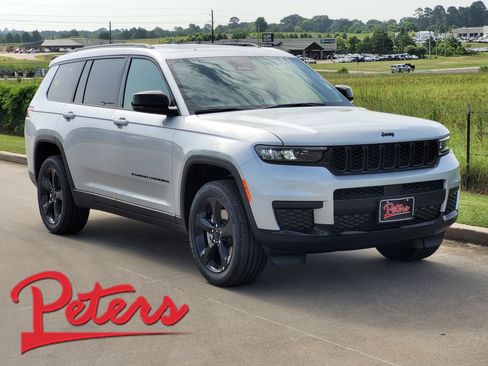 New 2025 Jeep Grand Cherokee L Altitude image 1