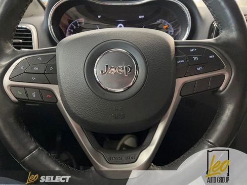 Used 2021 Jeep Grand Cherokee Limited w/ Premium Lighting Group AWD/4WD image 15