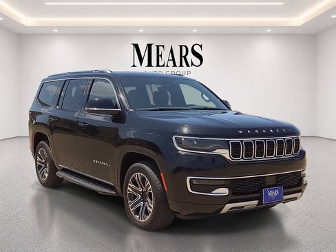 Used 2024 Jeep Wagoneer Series II w/ Flexible Seating Group AWD/4WD image 7
