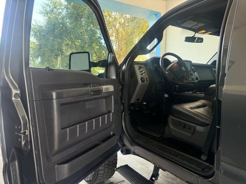 Used 2016 Ford F250 Lariat w/ Lariat Ultimate Package AWD/4WD image 33