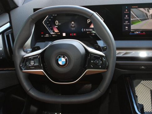 Used 2025 BMW X3 xDrive30i w/ Premium Package image 16