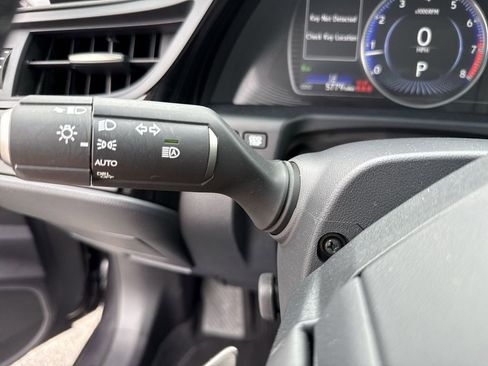 Used 2025 Lexus ES 350 w/ Premium Package image 28