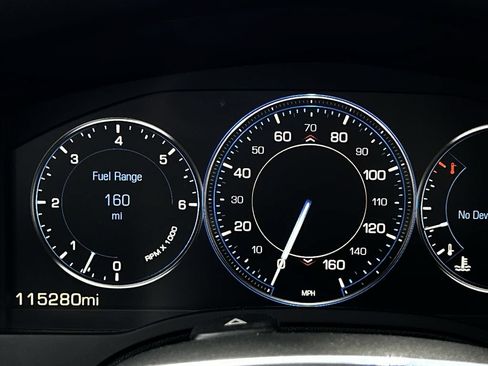 Used 2015 Cadillac Escalade Luxury RWD image 16