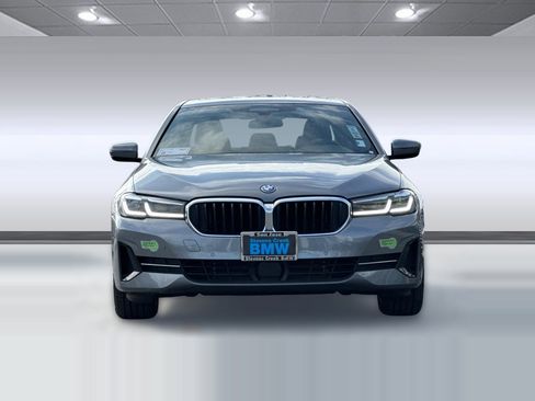 Certified 2023 BMW 530e xDrive image 5