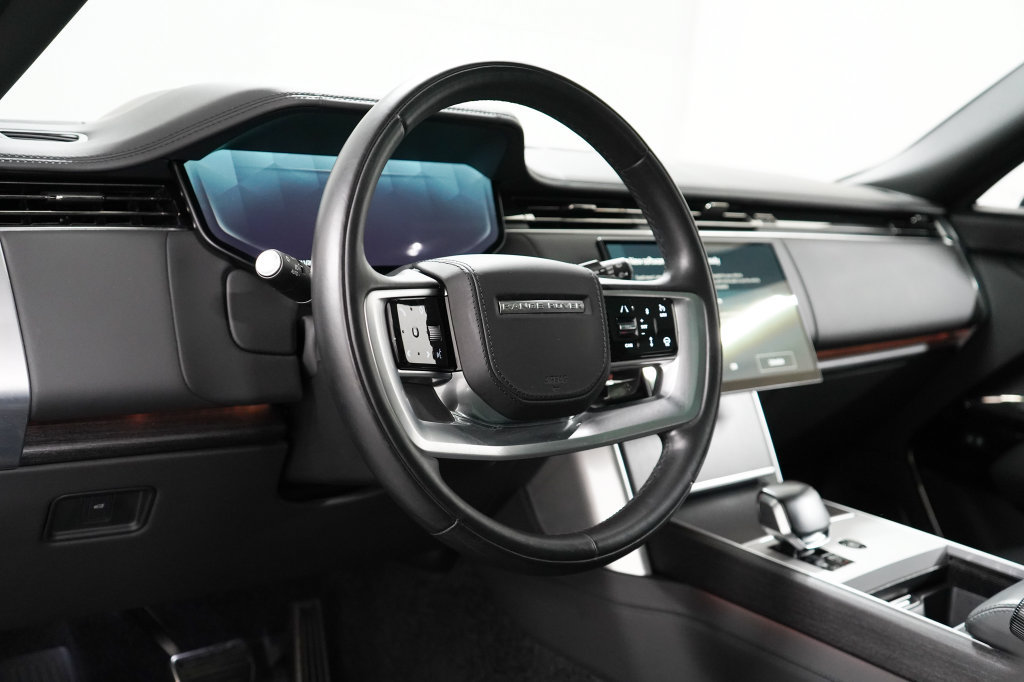 Used 2024 Land Rover Range Rover SV AWD/4WD image 14