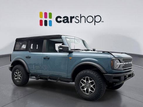 Used 2023 Ford Bronco Badlands image 7