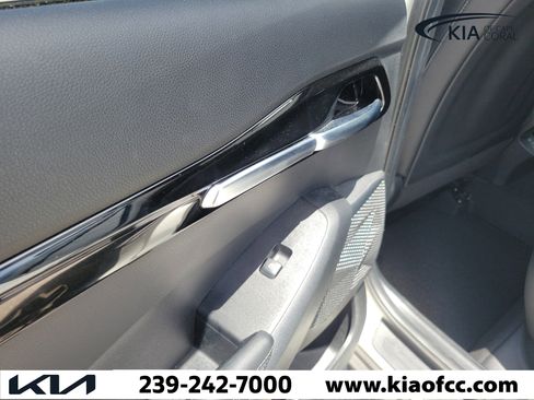 Certified 2025 Kia Seltos S FWD image 13