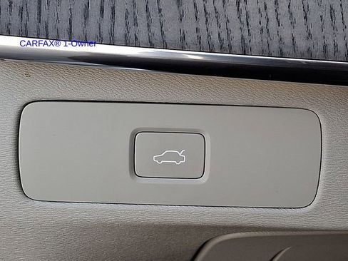 Certified 2023 Volvo XC90 B6 Plus image 24