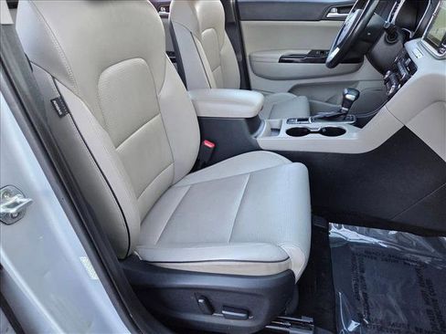 Used 2021 Kia Sportage EX w/ EX Technology Package image 20