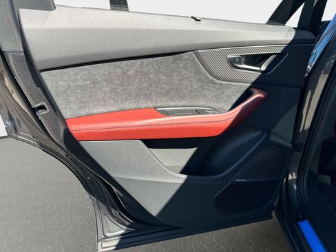 New 2026 Audi SQ7 Prestige image 10