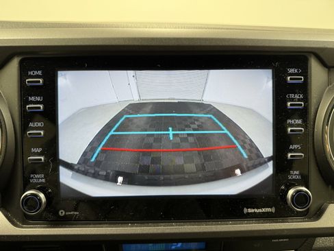 Used 2022 Toyota Tacoma TRD Off-Road image 15