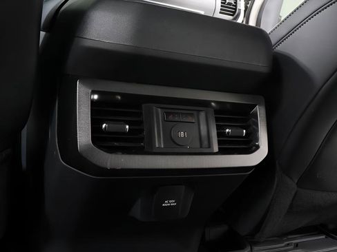 Used 2025 Ford F250 Platinum AWD/4WD image 28