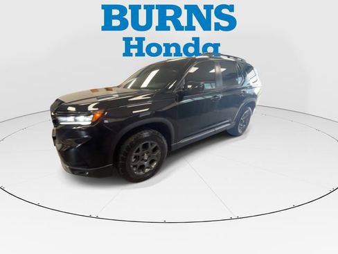 Certified 2023 Honda Pilot TrailSport image 4