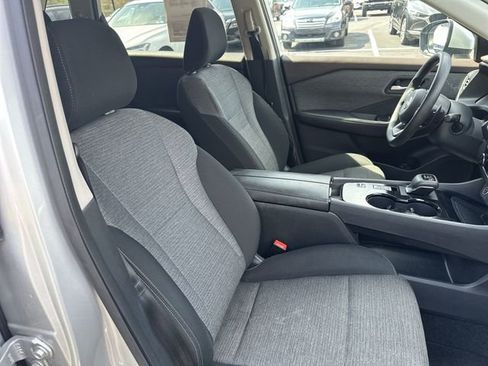 Used 2023 Nissan Rogue SV image 28