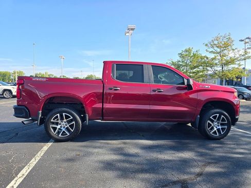 Used 2019 Chevrolet Silverado 1500 Custom Trail Boss w/ Custom Convenience Package AWD/4WD image 8
