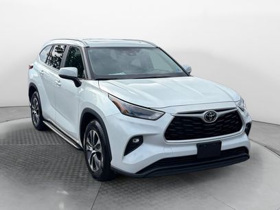 Used 2023 Toyota Highlander XLE