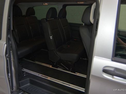Used 2017 Mercedes-Benz Metris Passenger image 24