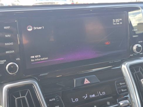 Certified 2022 Kia Sorento SX Prestige w/ Rust Color Package image 22