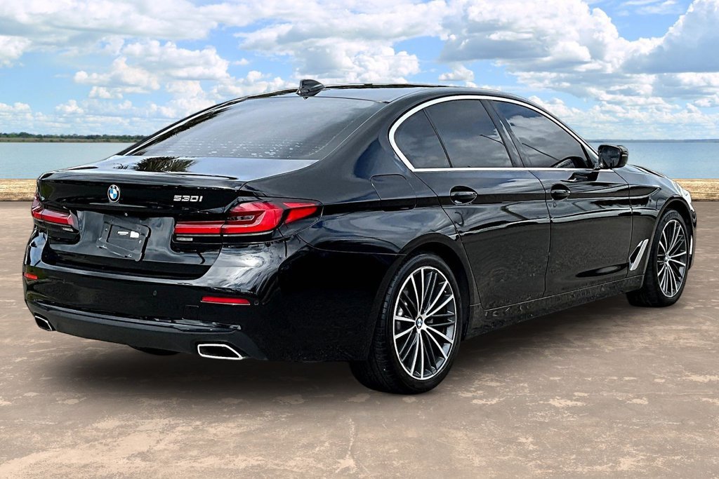 Used 2021 BMW 530i w/ Premium Package RWD image 4