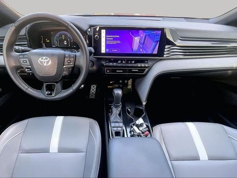 Used 2025 Toyota Camry SE w/ Multimedia Upgrade Package FWD image 15