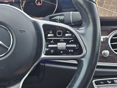 Used 2019 Mercedes-Benz E 300 image 23