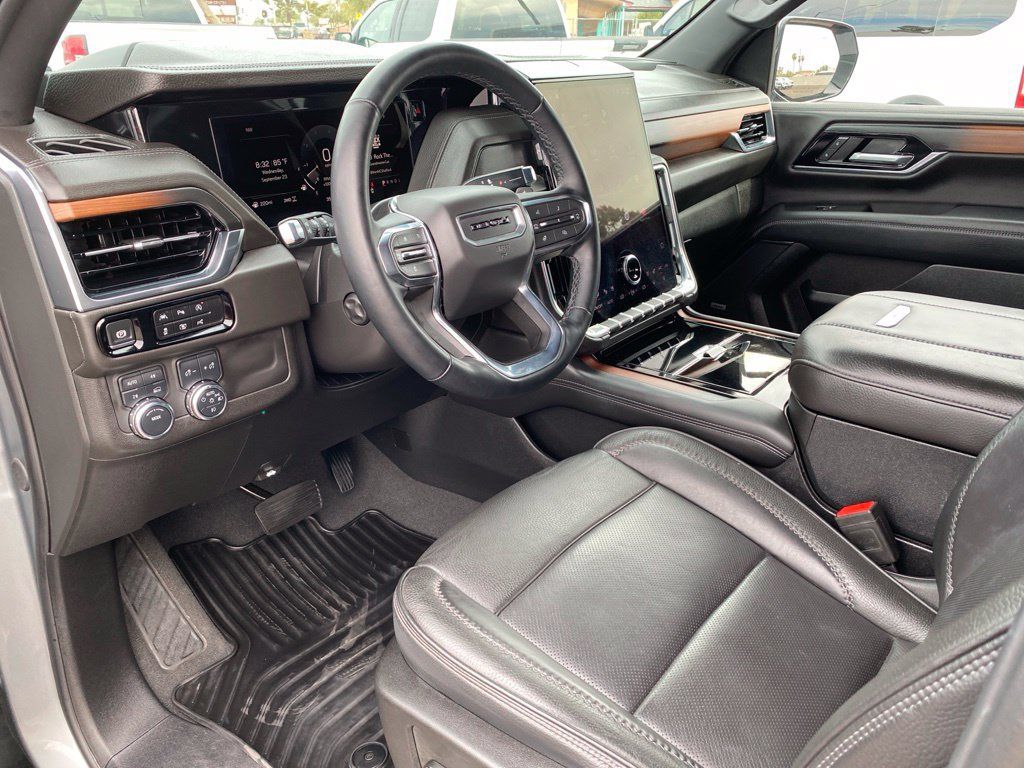 Used 2025 GMC Yukon Denali AWD/4WD image 36