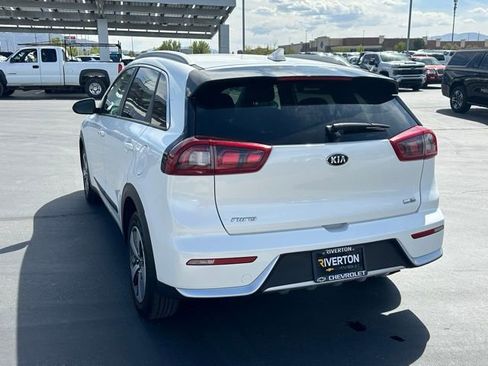 Used 2018 Kia Niro LX FWD image 22