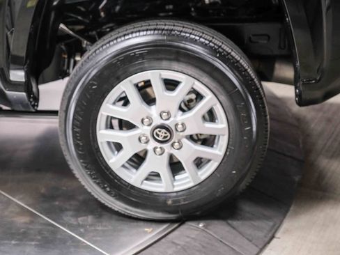 Used 2025 Toyota Tacoma SR5 image 9