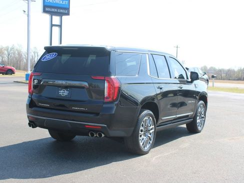 Used 2023 GMC Yukon Denali Ultimate w/ LPO, Floor Liner Package AWD/4WD image 9