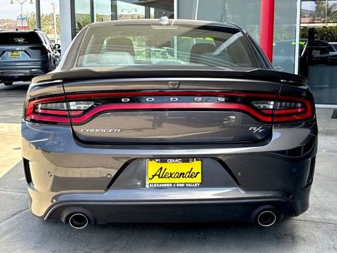 Used 2022 Dodge Charger R/T w/ Plus Group RWD image 5
