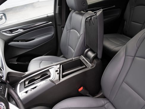 Used 2023 Buick Enclave Premium image 11