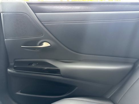 New 2025 Lexus ES 350 w/ Premium Package image 15