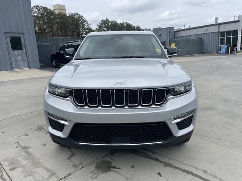 Used 2024 Jeep Grand Cherokee Limited image 11