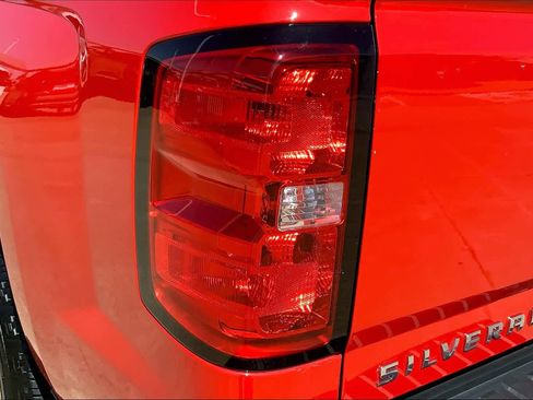 Used 2019 Chevrolet Silverado 1500 LT w/ Texas Edition AWD/4WD image 27