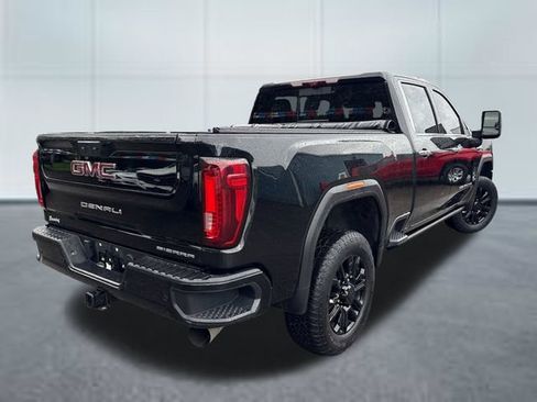 Used 2023 GMC Sierra 3500 Denali w/ Denali Black Diamond Edition AWD/4WD image 4