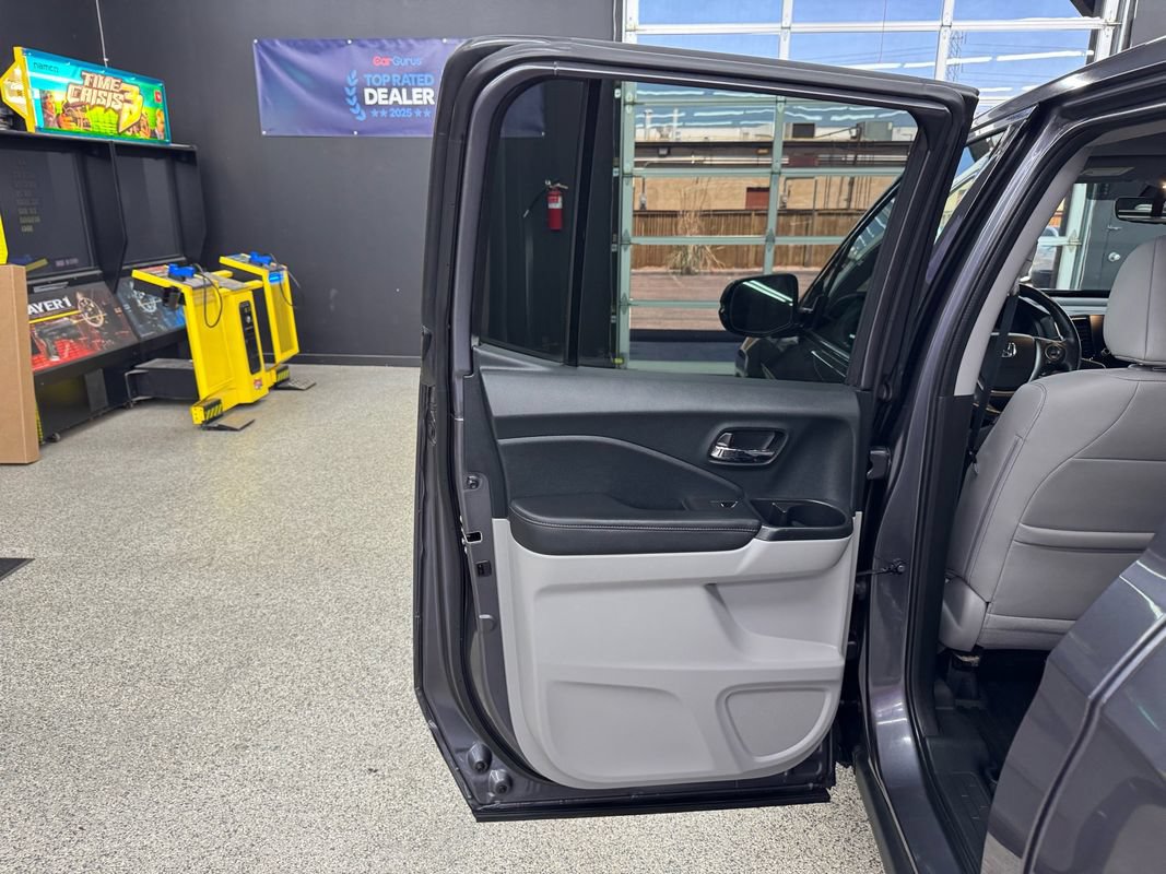 Used 2023 Honda Ridgeline RTL-E image 12