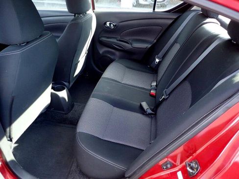 Used 2019 Nissan Versa SV image 10