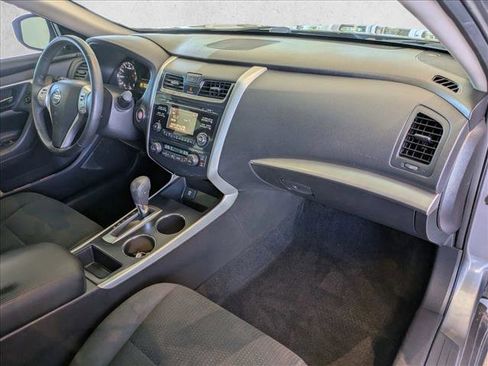 Used 2015 Nissan Altima 2.5 SV w/ Convenience Package image 22