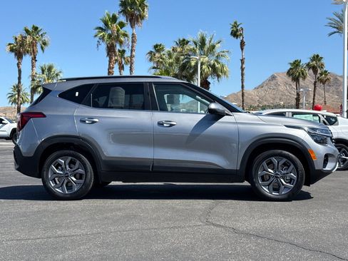 Certified 2024 Kia Seltos S AWD/4WD image 2