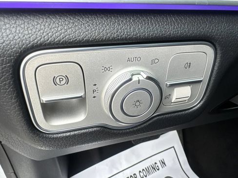 Used 2021 Mercedes-Benz GLE 450 4MATIC w/ Premium Package image 15