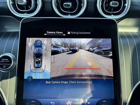 Used 2025 Mercedes-Benz GLC 300 4MATIC image 25