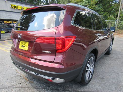 Used 2018 Honda Pilot Touring image 7