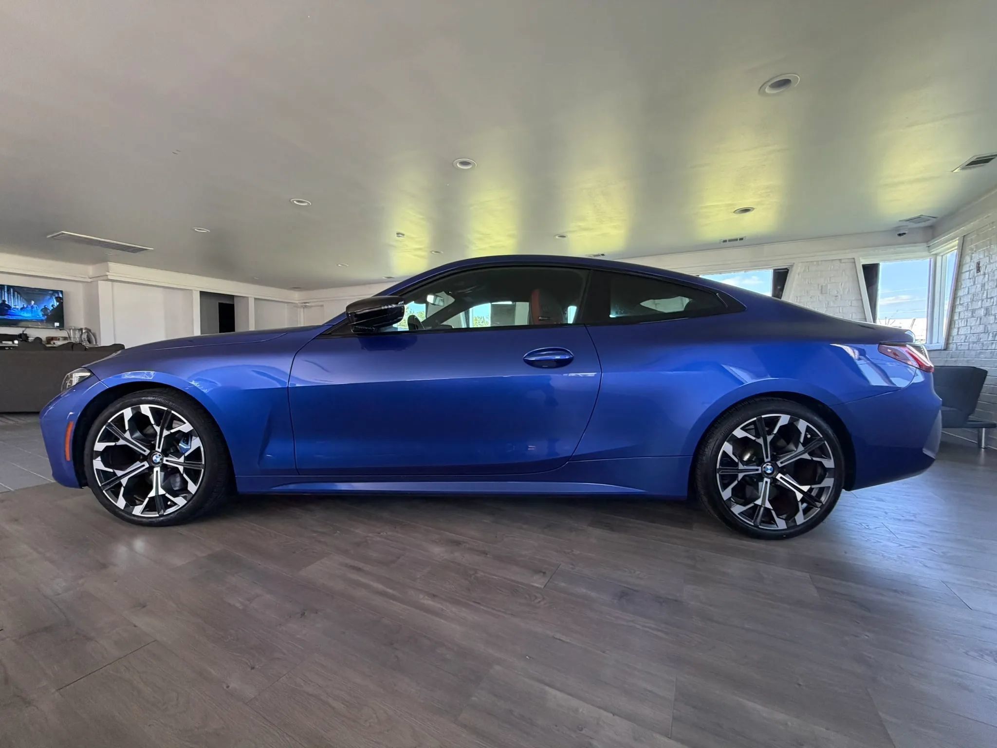 Used 2025 BMW 430i xDrive Coupe w/ M Sport Package AWD/4WD image 2