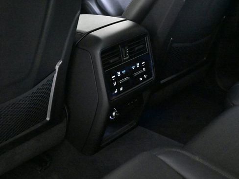 Certified 2024 Porsche Cayenne S image 21