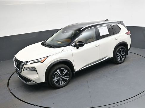 Used 2023 Nissan Rogue Platinum w/ Platinum Premium Package image 36